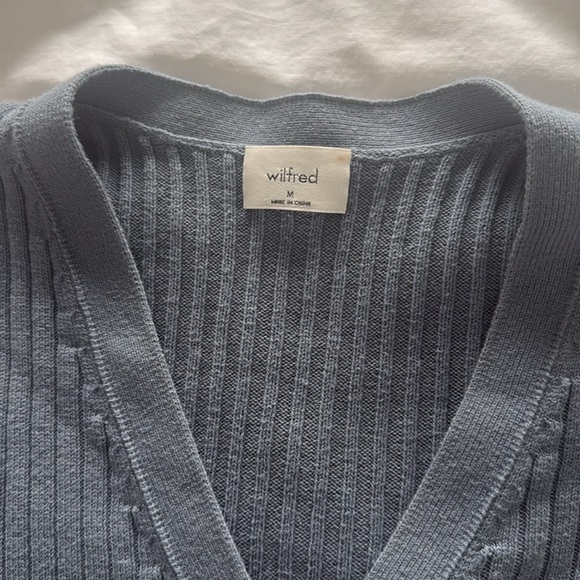 Aritzia Cardigan - size medium - Picture 2 of 6